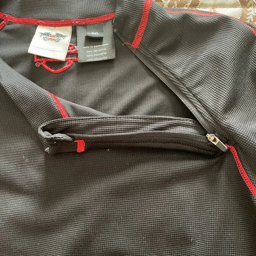 Harley-Davidson Ladies 2XL Long Sleeve Top. Gently used. Stunning Red Trim! - Picture 8 of 12